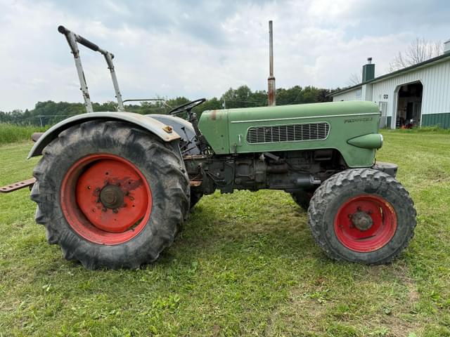 Image of Fendt Favorit 3S equipment image 3