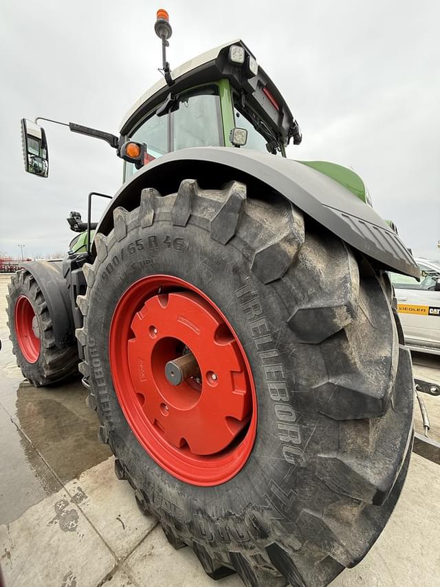 Image of Fendt 1042 Vario equipment image 2