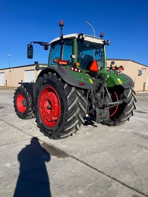 Image of Fendt 714 Vario equipment image 1