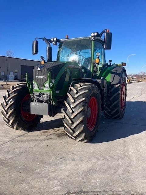 2022 Fendt 714 Vario Equipment Image0