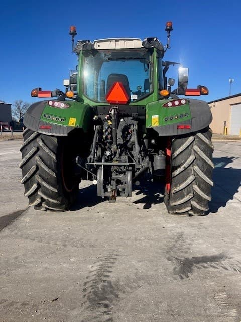 Image of Fendt 714 Vario equipment image 2