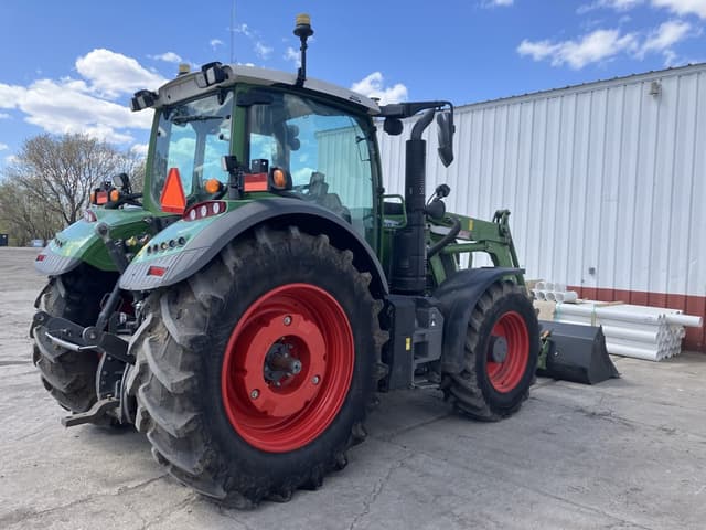 Image of Fendt 714 Vario equipment image 2