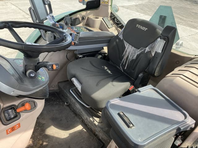 Image of Fendt 714 Vario equipment image 4