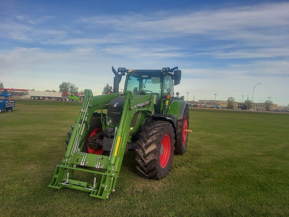2023 Fendt 718 Vario Equipment Image0