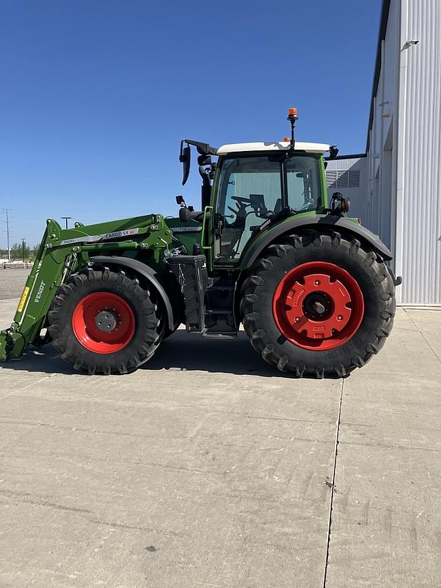 Image of Fendt 718 Vario equipment image 1