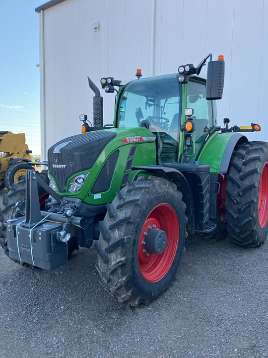 Image of Fendt 724 Vario equipment image 1