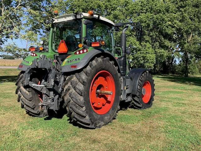 Image of Fendt 724 Vario equipment image 4