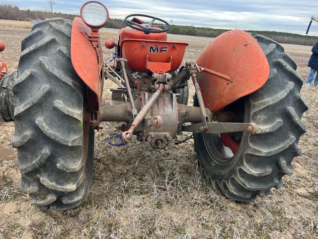 Image of Ferguson FE-35 equipment image 1