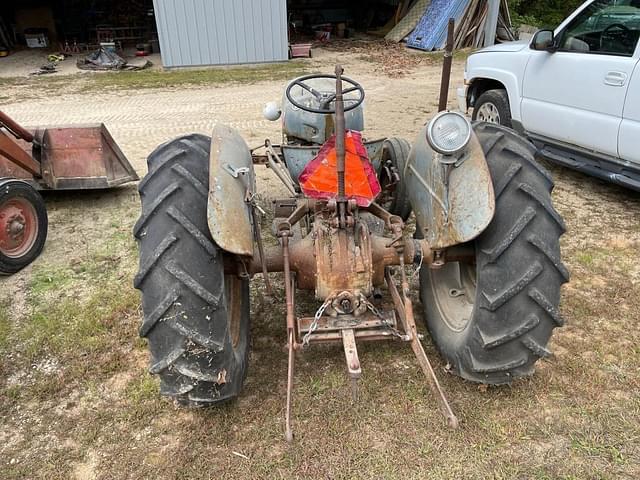 Image of Ferguson FE-35 equipment image 2