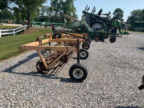 Image of Ferguson Peanut Lifter equipment image 1