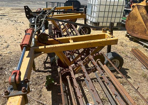 Image of Ferguson Peanut Lifter equipment image 4