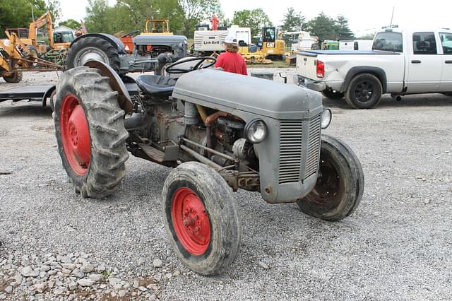 Image of Ferguson TO-30 equipment image 3