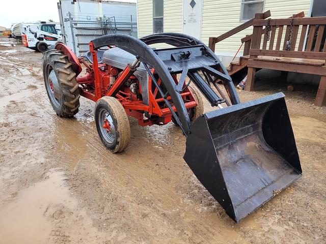 Image of Ferguson TO-20 equipment image 2