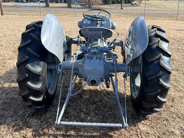 Image of Ferguson TO-20 equipment image 3