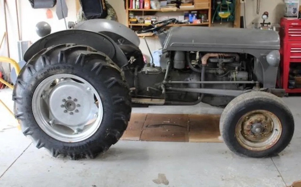 Main image Ferguson TO-30