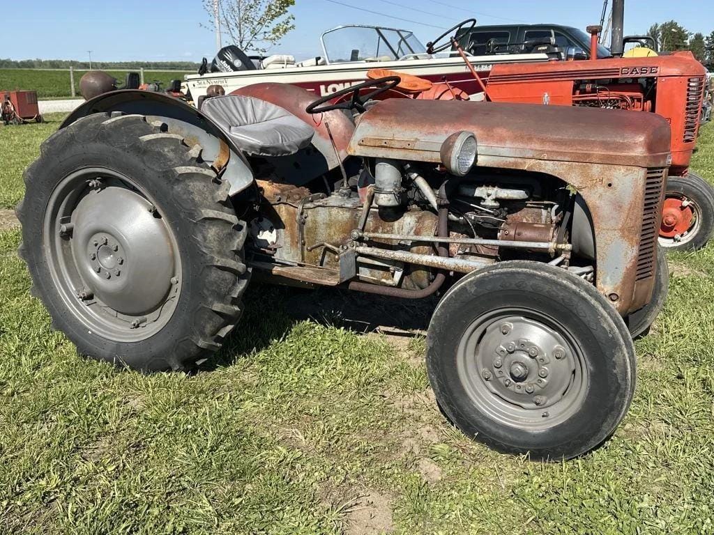 Ferguson TO-30 Equipment Image0