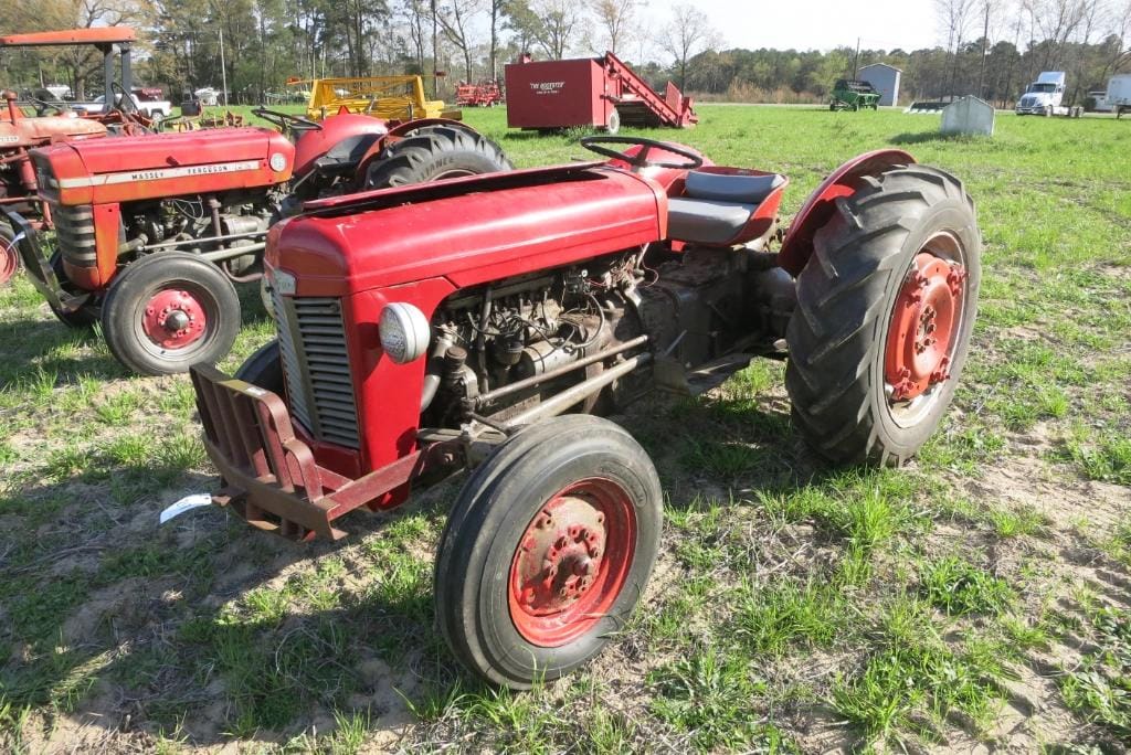 Ferguson TO-35 Equipment Image0