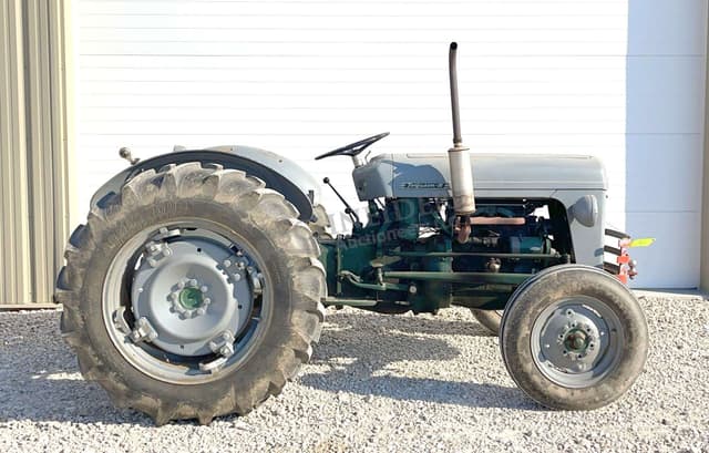 Image of Ferguson TO-35 equipment image 2