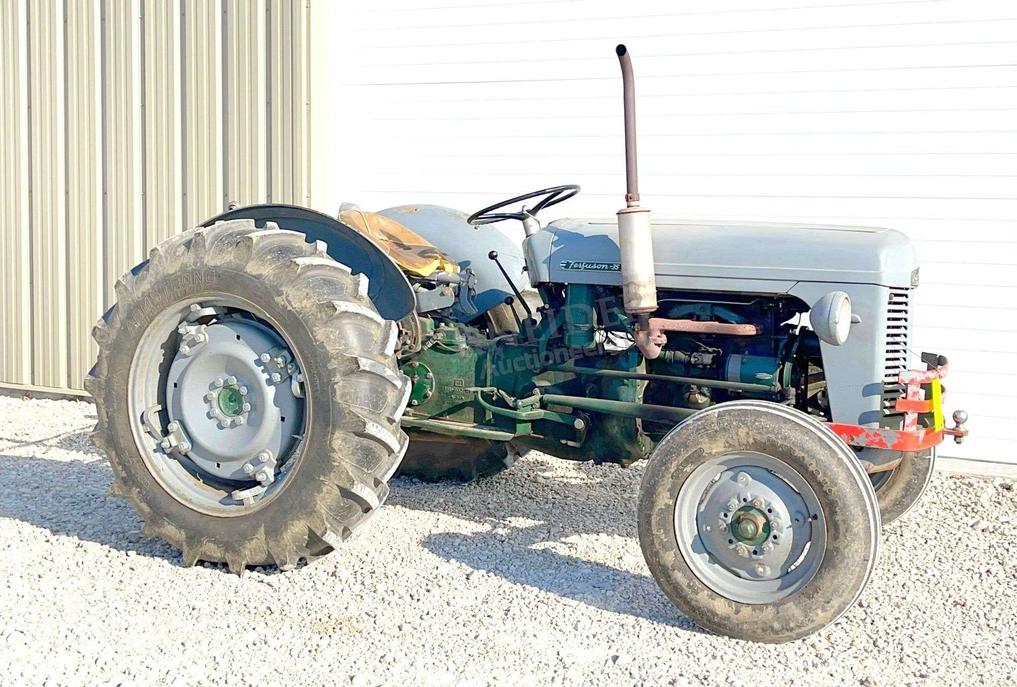 Ferguson TO-35 Equipment Image0