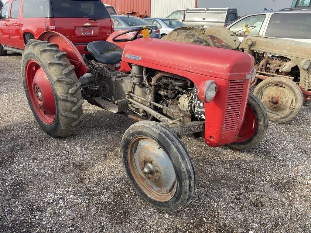 Massey Ferguson TO-20 Equipment Image0