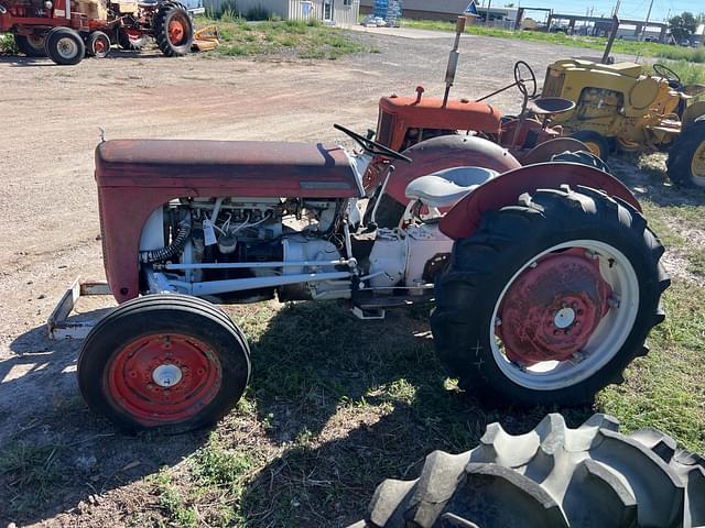 Image of Massey Ferguson TO30 equipment image 4