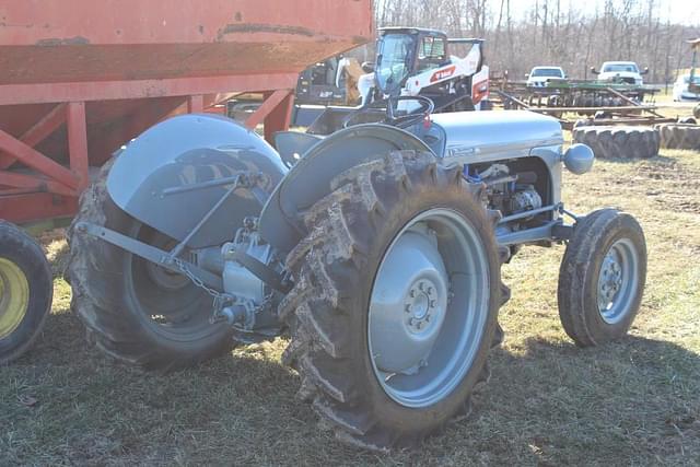 Image of Ferguson TO-35 equipment image 2