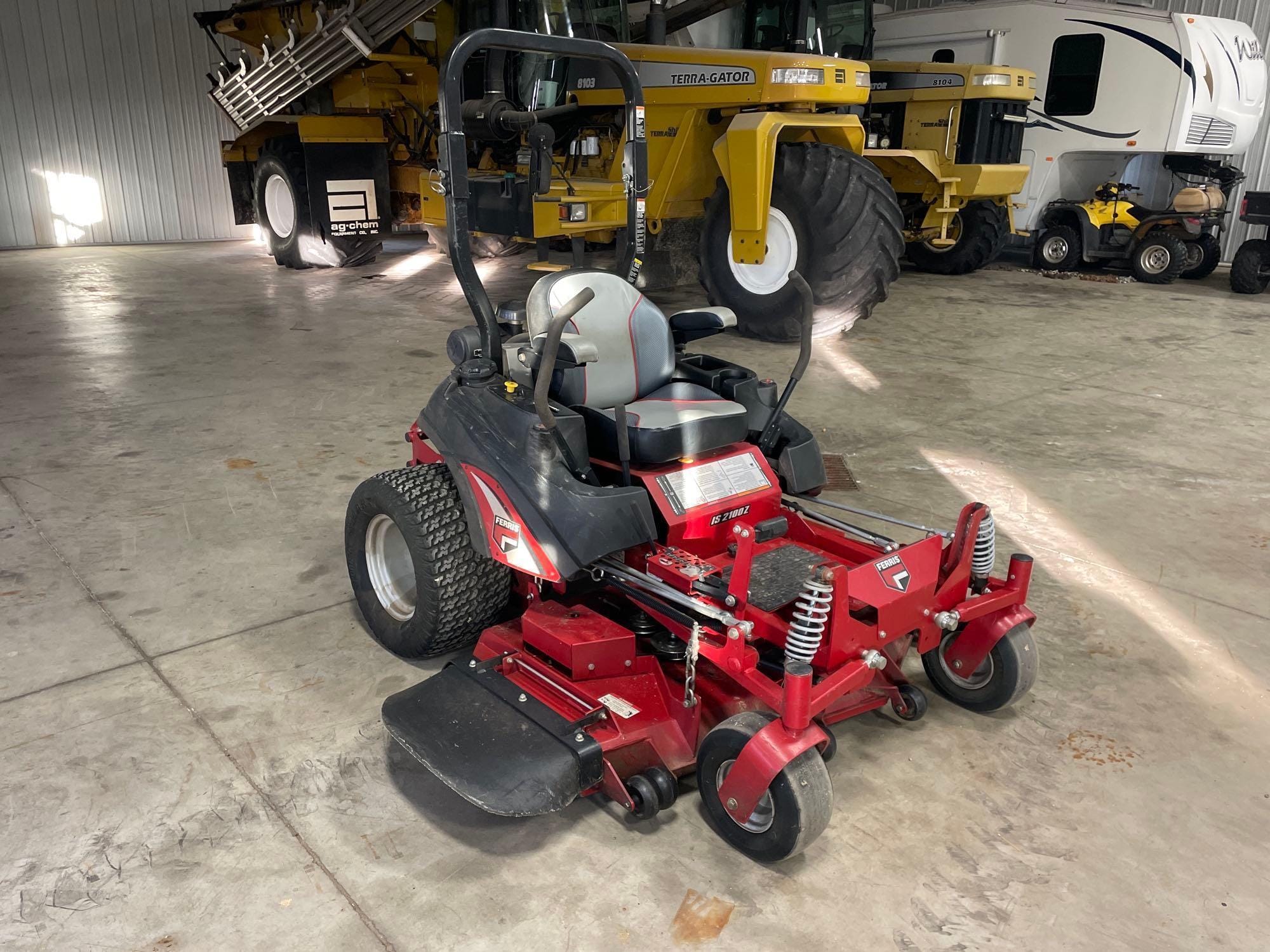 Ferris IS 2100Z Equipment Image0