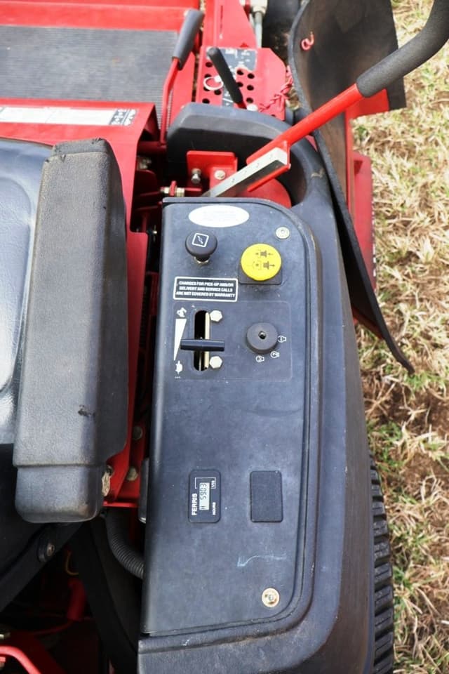 Image of Ferris IS2500Z equipment image 3