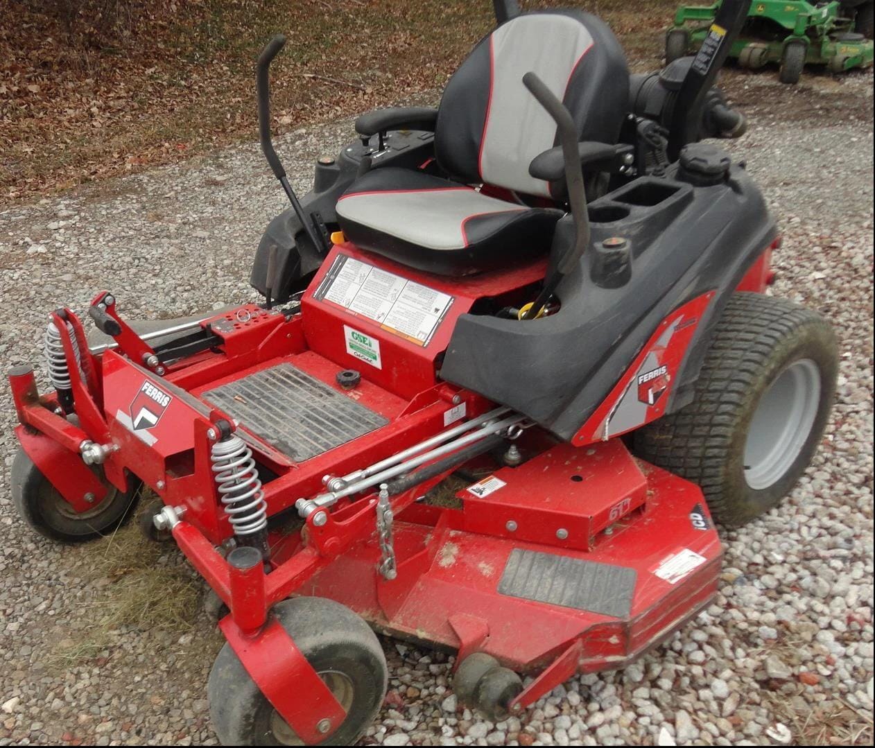 Ferris IS2100Z Equipment Image0