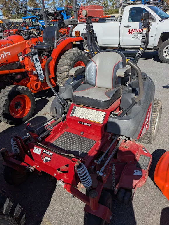 Ferris IS2100Z Equipment Image0