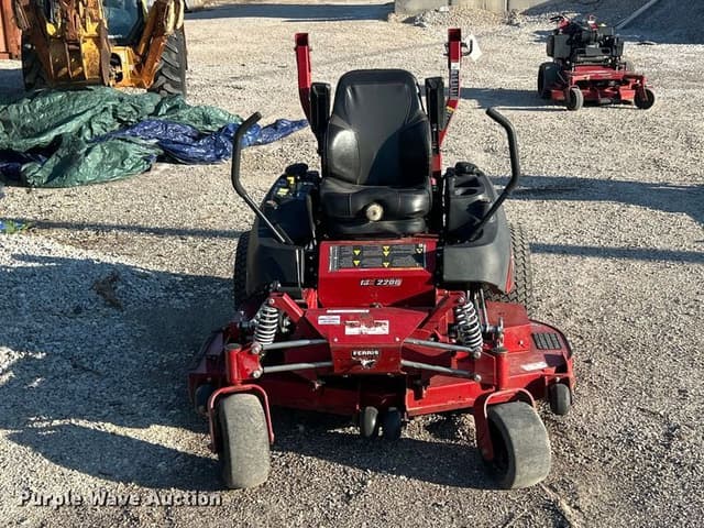 Image of Ferris ISX2200 equipment image 1