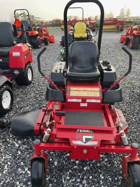 Ferris 400S Equipment Image0