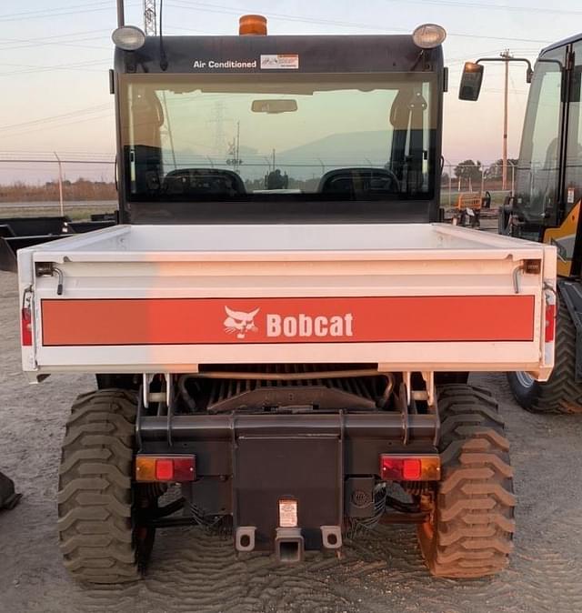 Image of Bobcat Toolcat 5600 equipment image 4