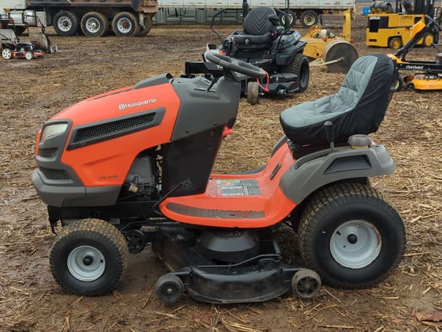 Image of Husqvarna YTH2348 equipment image 3