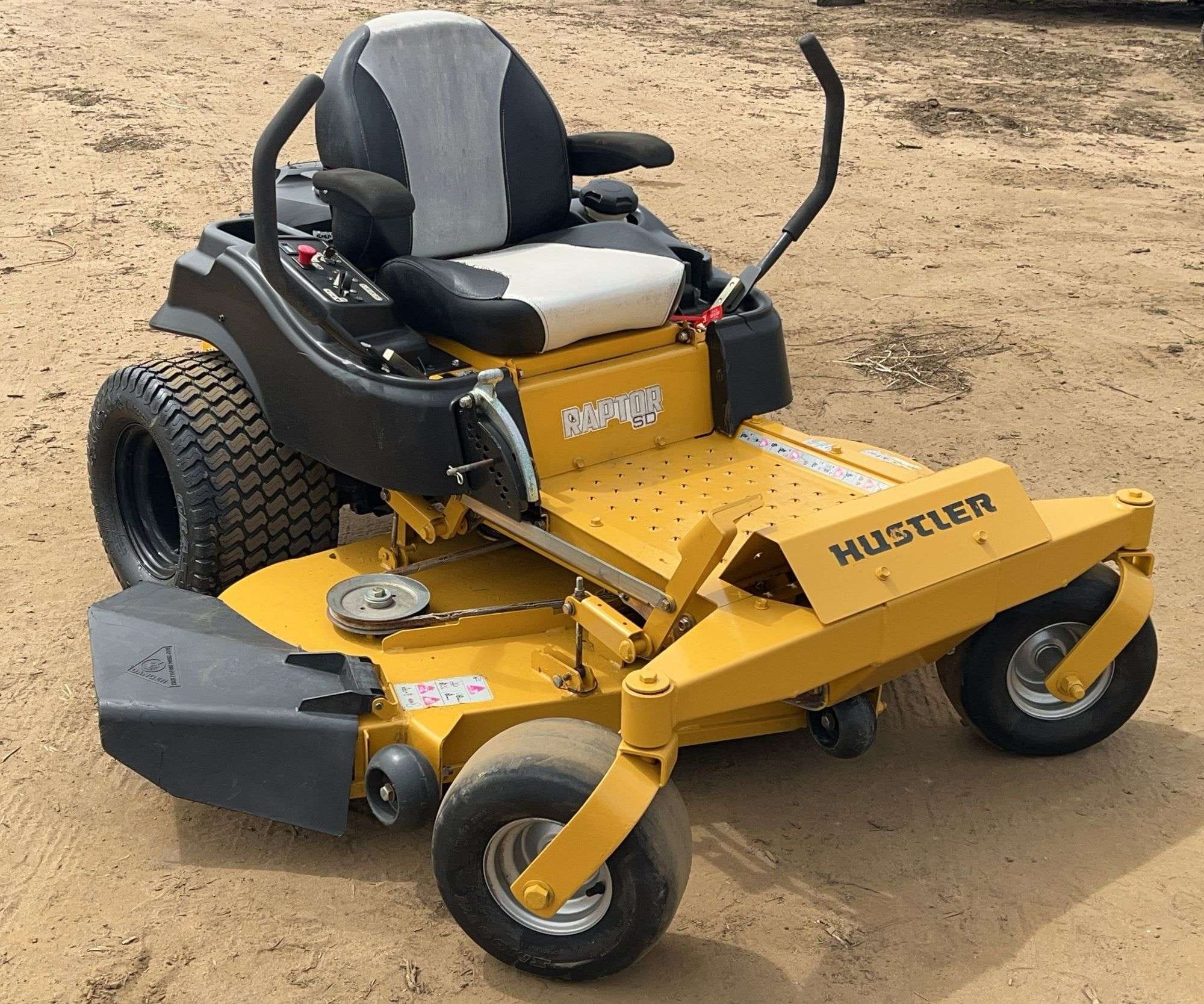 Hustler Raptor SD Equipment Image0