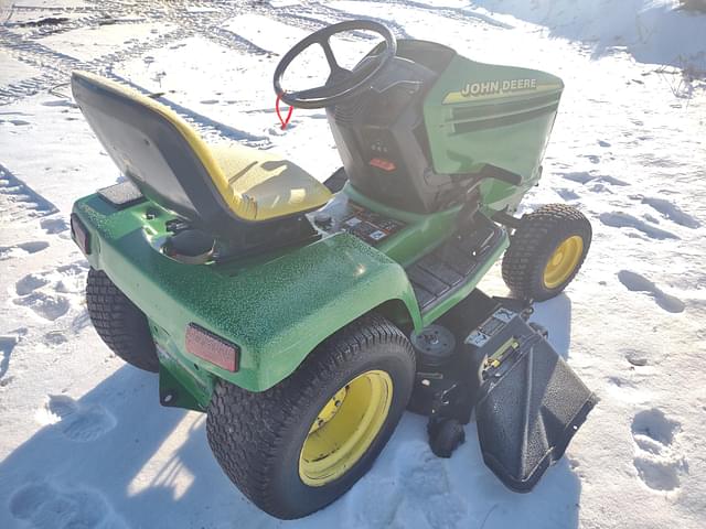 Image of John Deere 345 equipment image 3