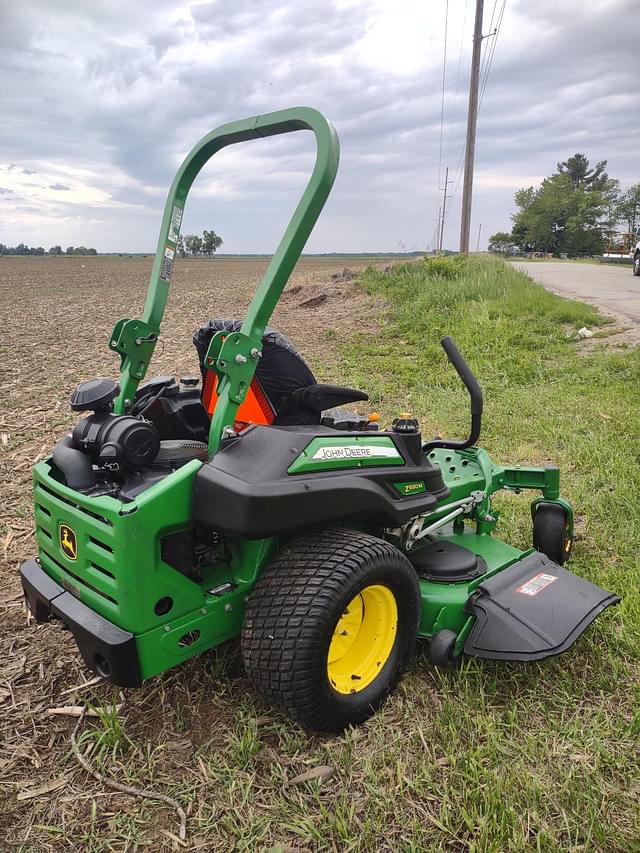 Image of John Deere Z930M equipment image 3