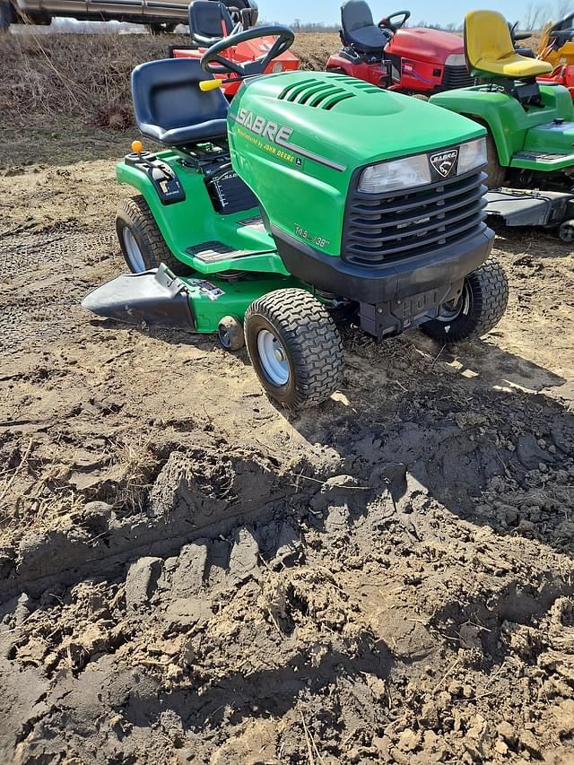 Image of John Deere Sabre equipment image 1