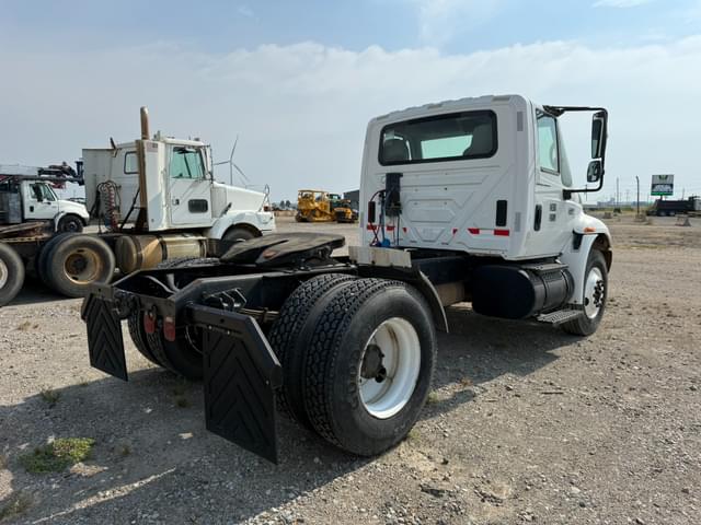 Image of International 4400 equipment image 3