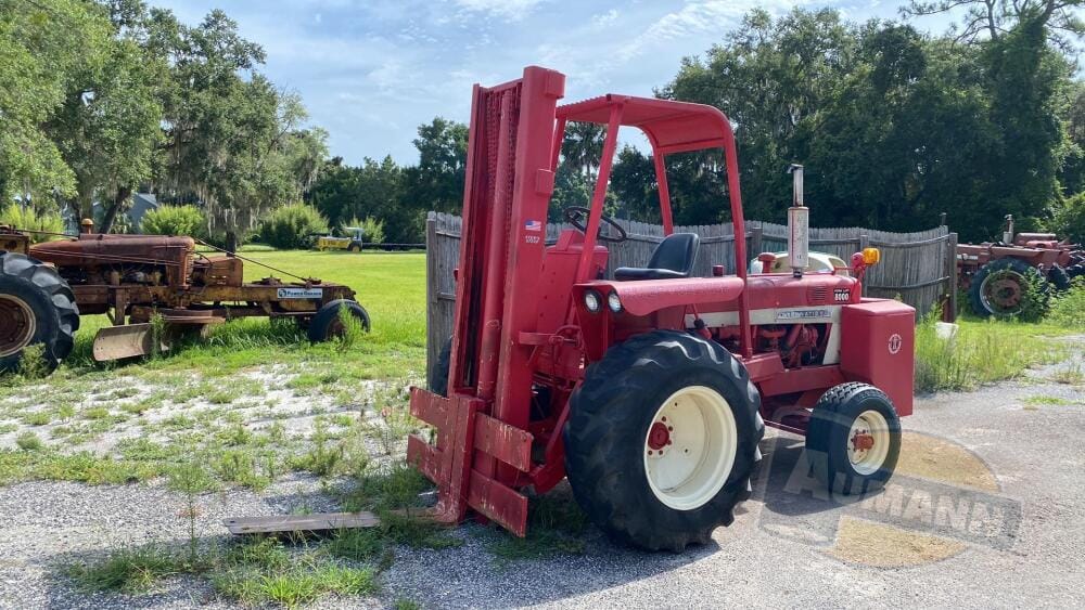 Main image International Harvester 8000