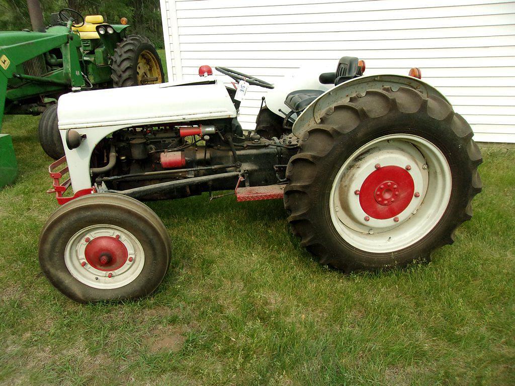 Image of Ford 9N Image 0