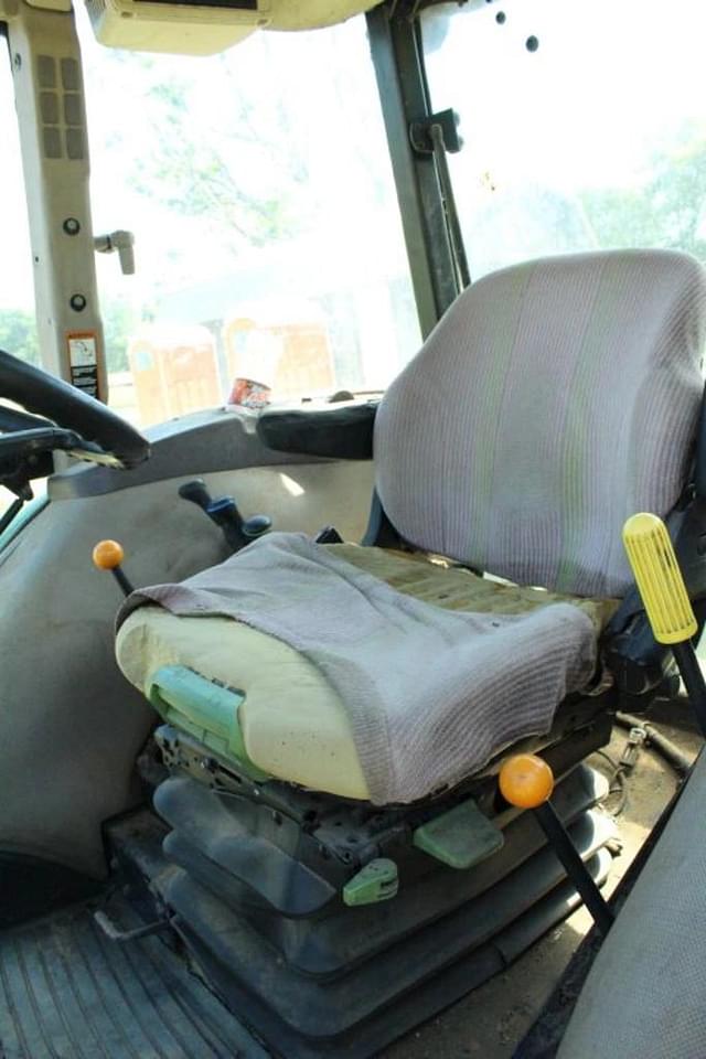 Image of John Deere 6115D equipment image 3