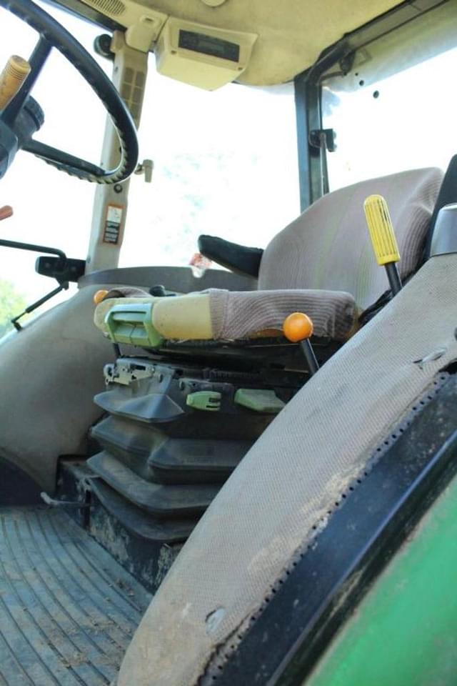 Image of John Deere 6115D equipment image 1