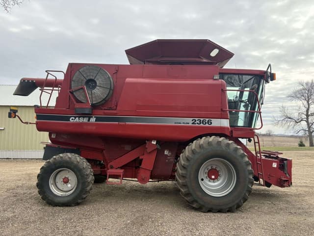 Image of Case IH 2366 equipment image 2