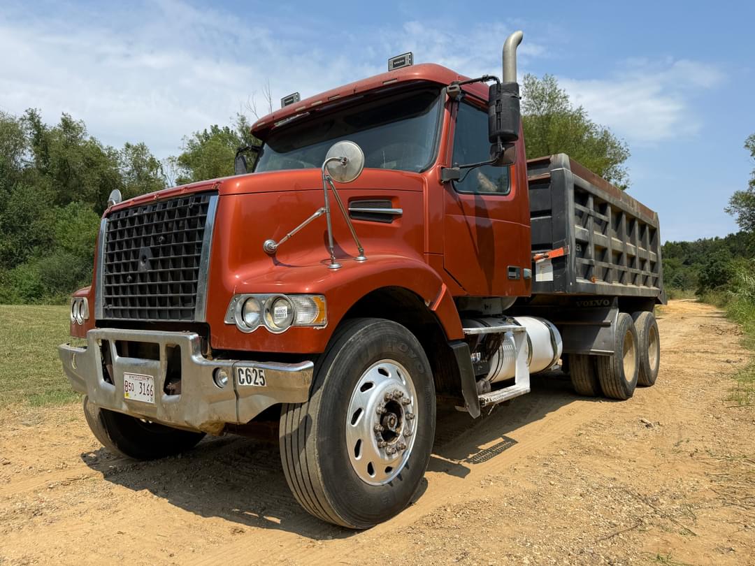 Image of Volvo VHD Primary image