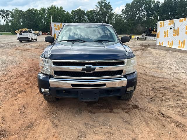 Image of Chevrolet Silverado equipment image 1