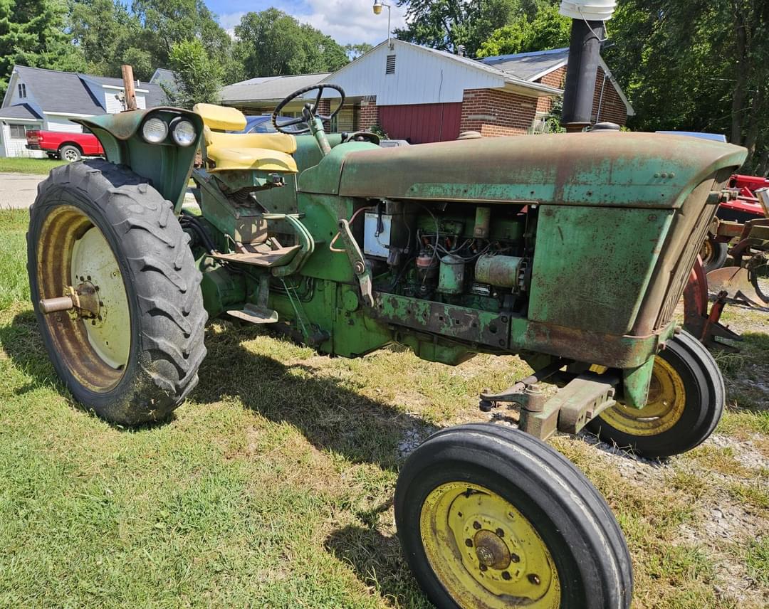 Image of John Deere 2010 Primary image