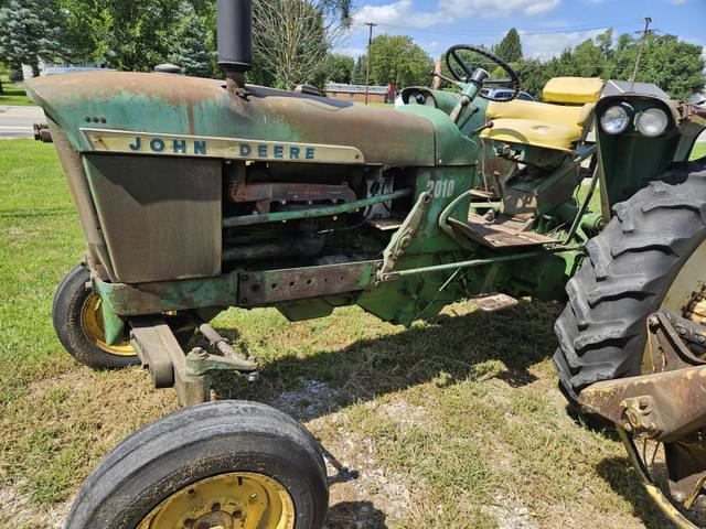 Image of John Deere 2010 equipment image 1