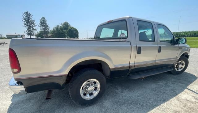 Image of Ford F-250 equipment image 3