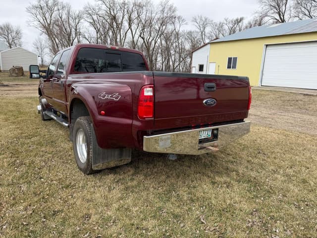 Image of Ford F-350 equipment image 3